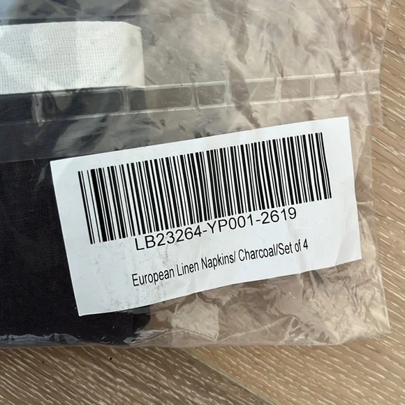 ONE QUINCE European Linen Napkins (Set of 4) CHARCOAL - Picture 3 of 3